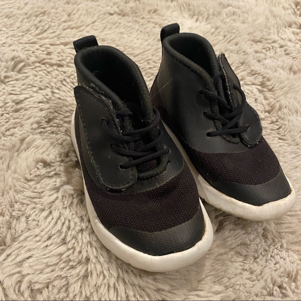 Ugg toddler shoes Velcro black 7 - Picture 2 of 7
